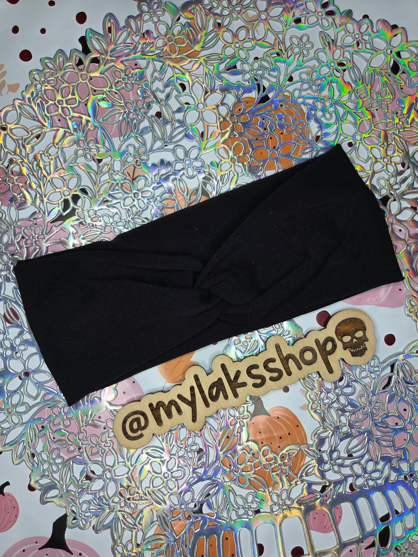 Classic Black Front Twist